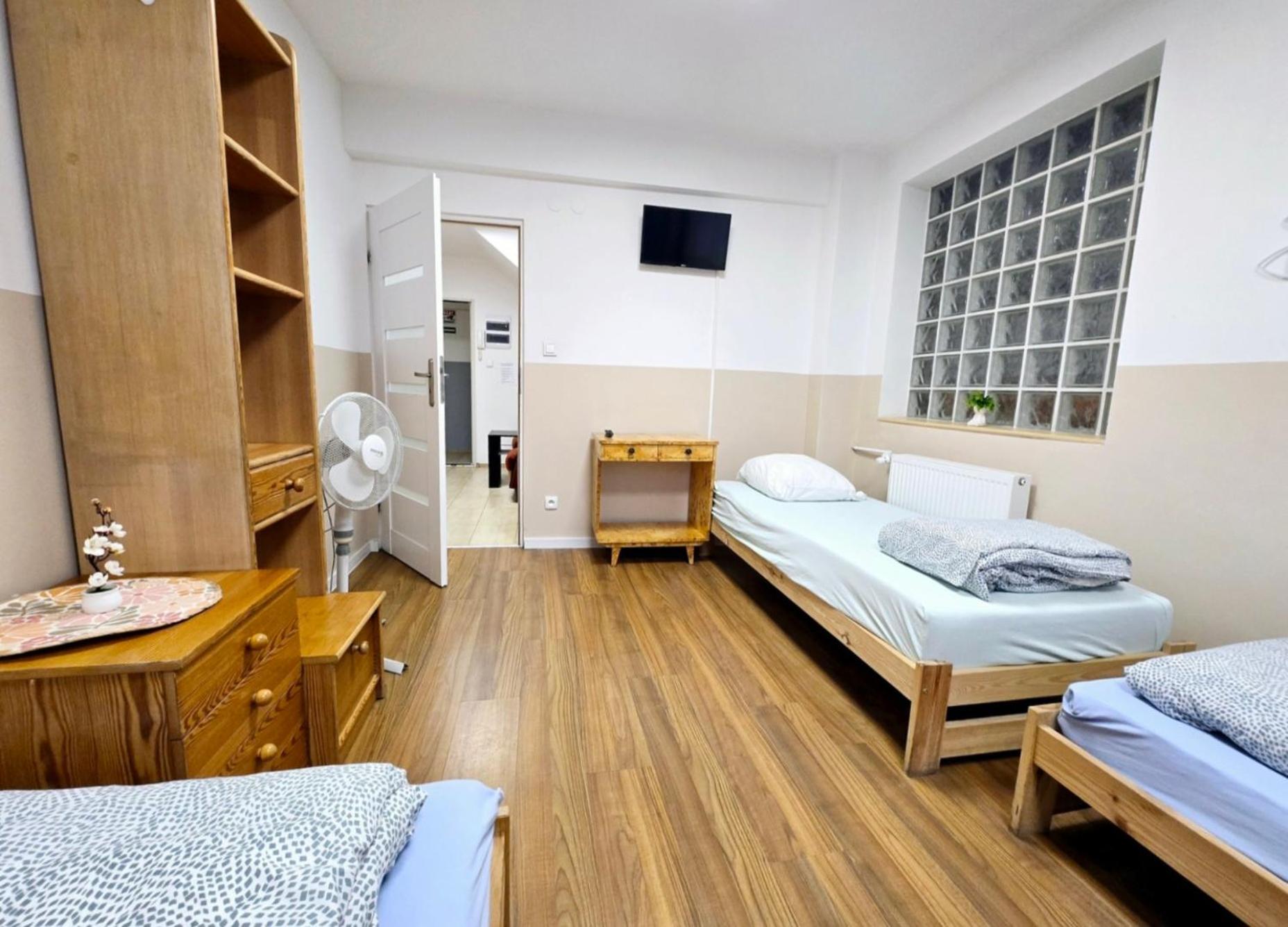 Rent Ursynow Vandrarhem *
